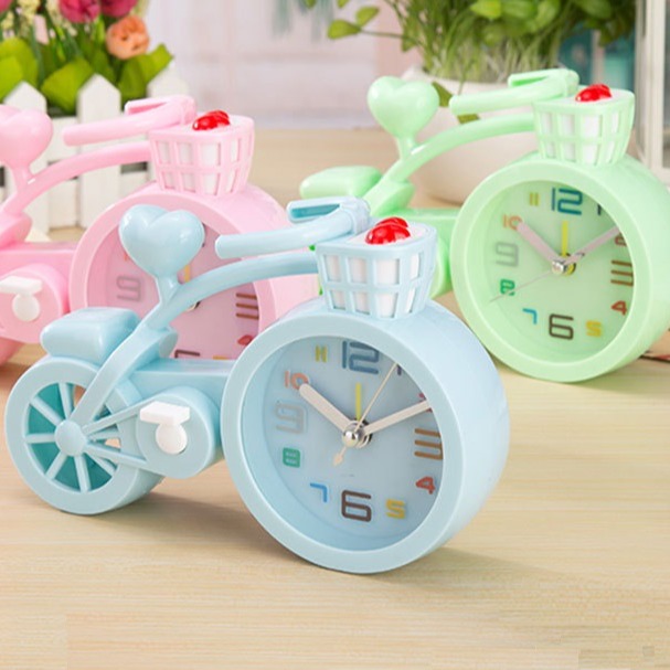 ĐỒNG HỒ ĐỂ BÀN HÌNH XE ĐẠP TRÁI TIM NHIỀU MÀU_NHIỀU MÀU_Đồng hồ báo thức Đồng hồ học sinh Đồng hồ để bàn Cute Đồng hồ cute Đồng hồ hẹn giờ dong ho bao thuc