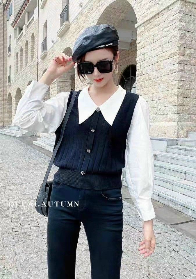 Áo len ghi lê pha sơ mi sọc