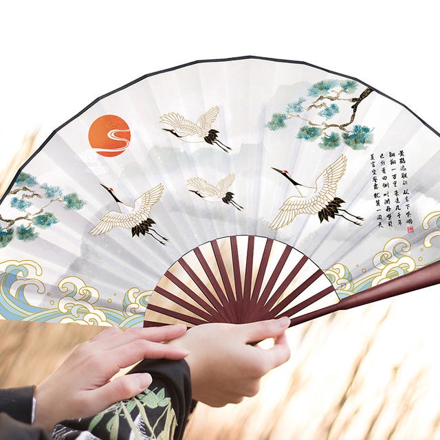 Quạt xếp vải mẫu cổ  phong