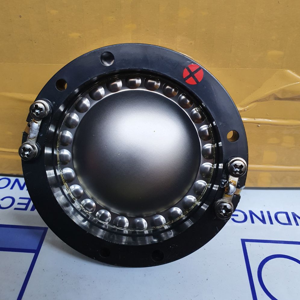 Côn loa tép kèn ti tan 44,4 không cọc