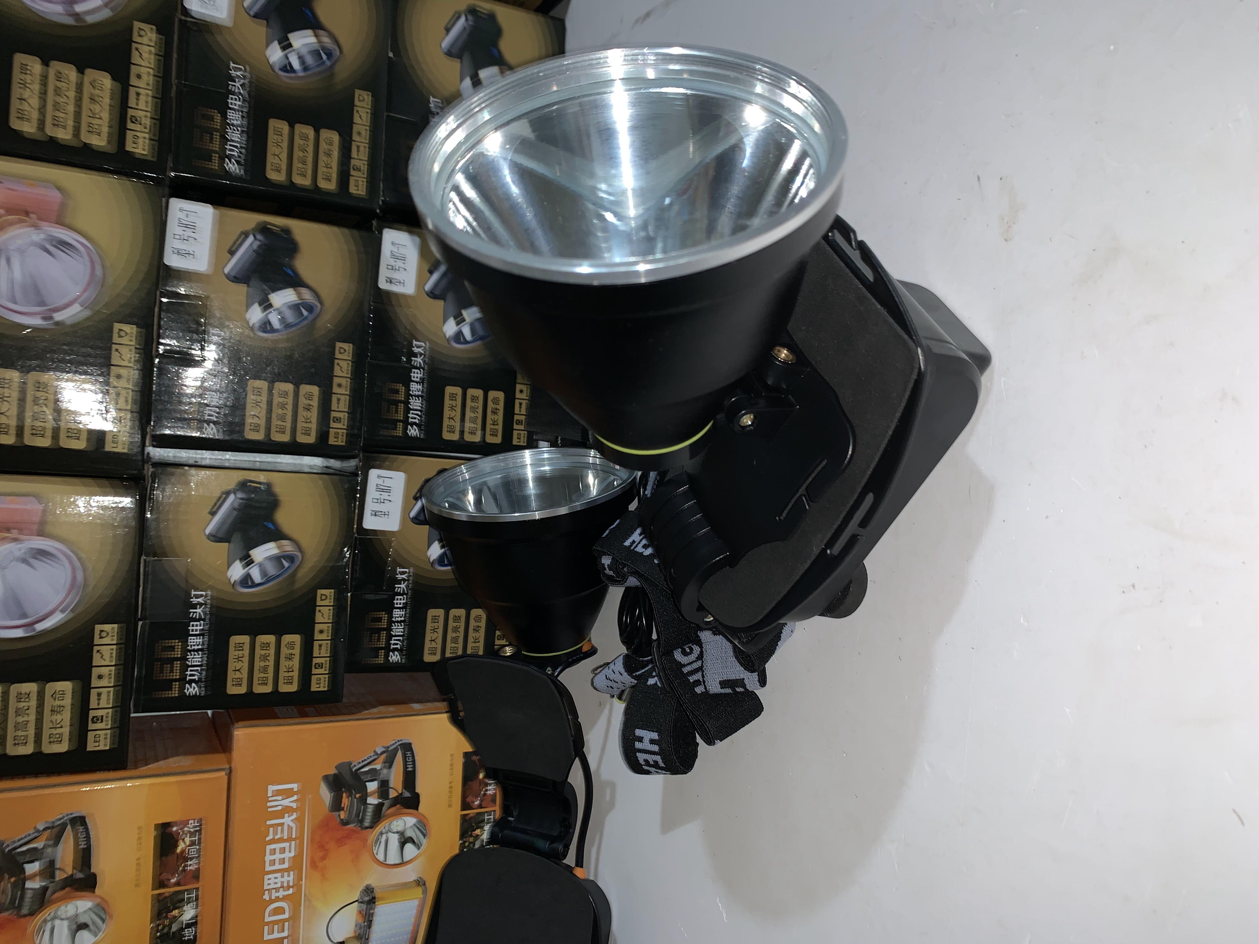 ĐÈN PIN ĐỘI ĐẦU SIÊU SÁNG PIN KHỦNG T3065