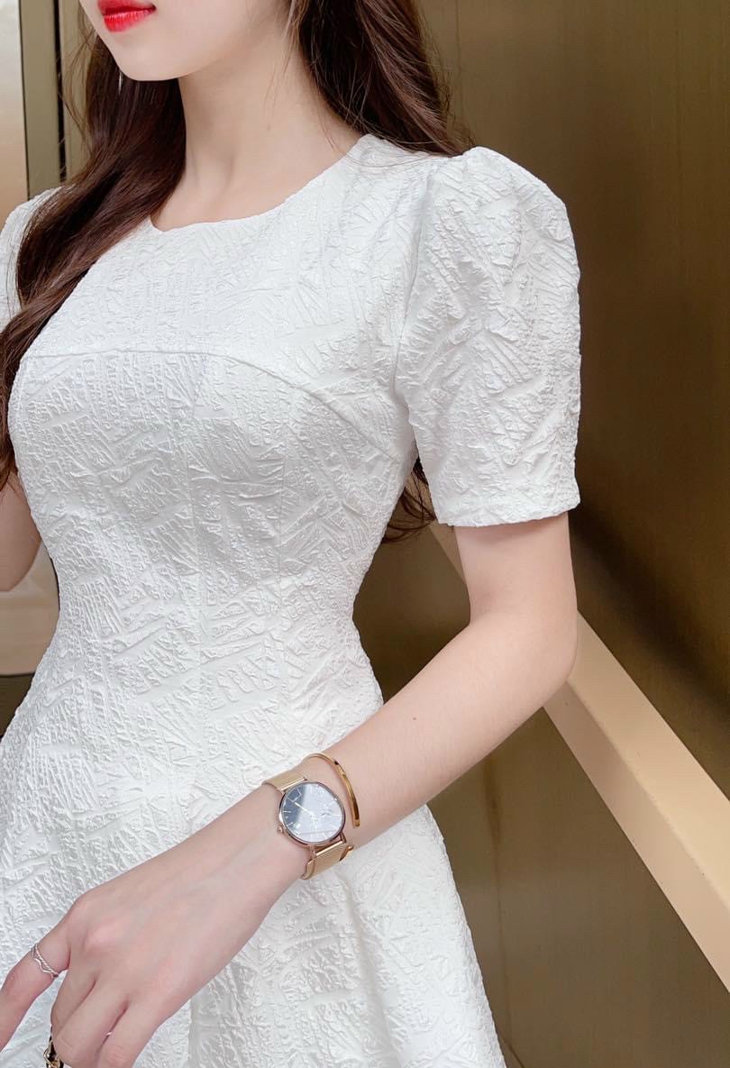 Đầm dự tiệc - Chất liệu gấm, trắng tinh khôi
