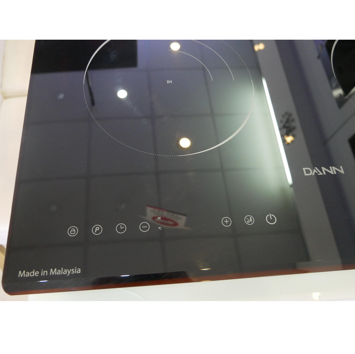 Bếp từ Dann IB323 BK