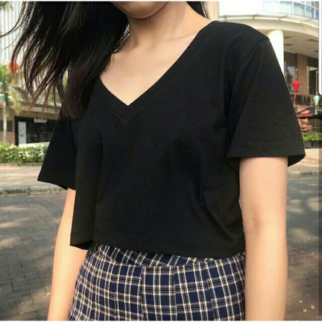 Áo croptop cổ tim