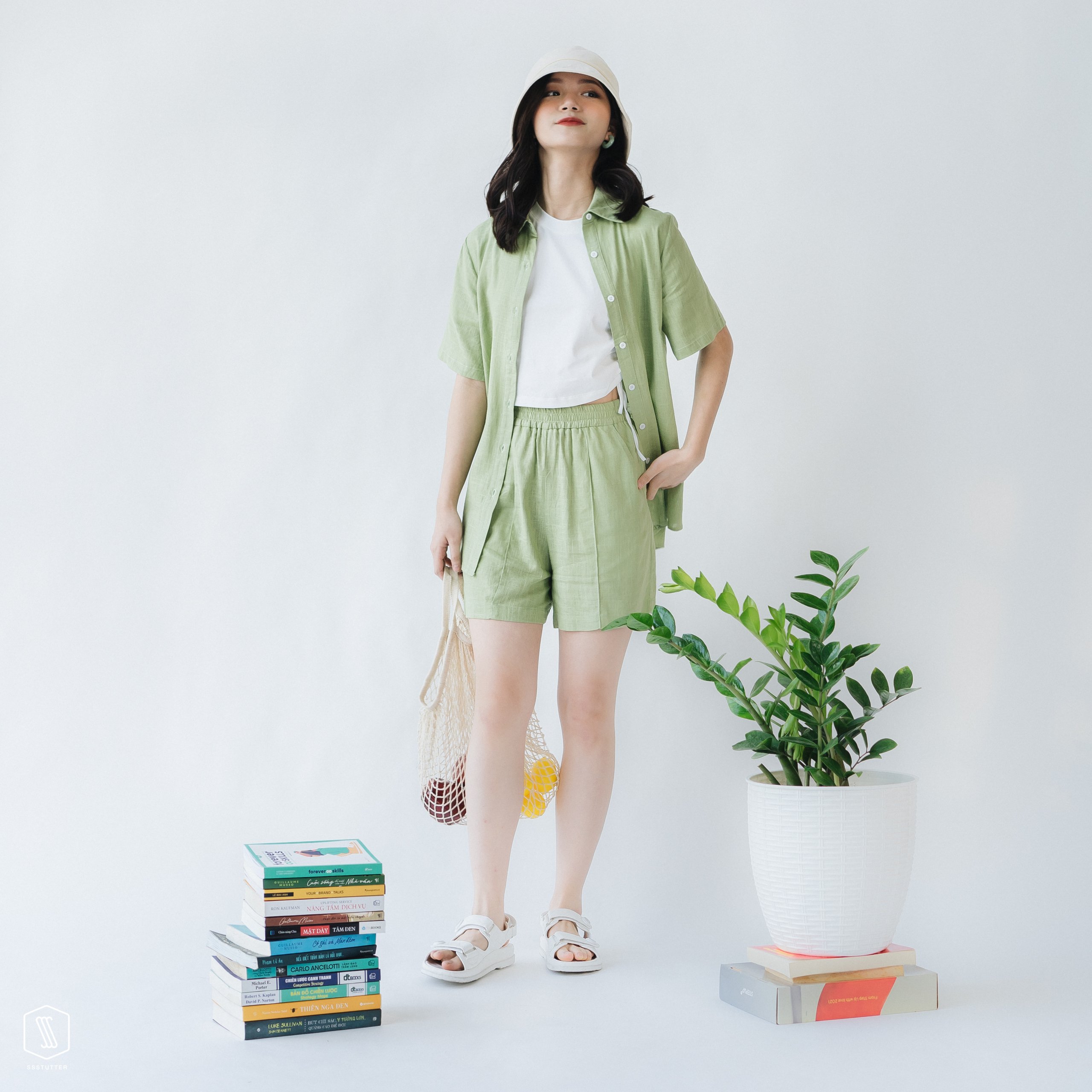 Quần short nữ SSSTUTTER cạp chun chất linen thoải mái summerset shorts