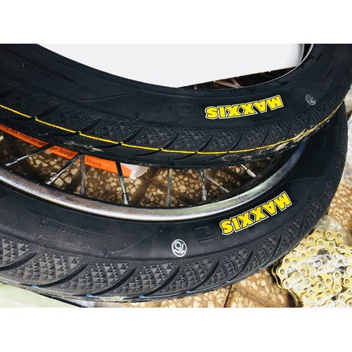 Cặp vỏ xe Maxxis 2 25 17 và 2 50 17