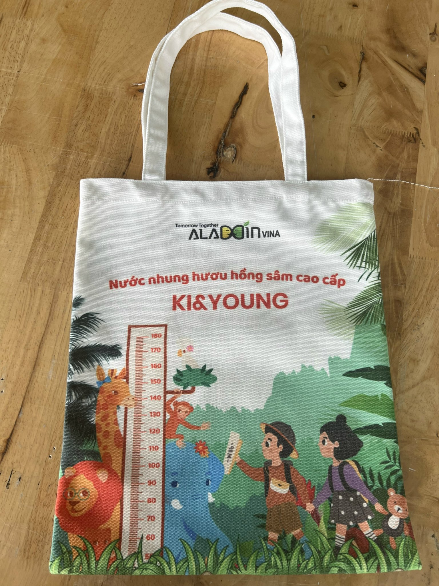 [QUÀ TẶNG KHÔNG BÁN ] Tặng túi Canvas/ bình nước cho bé