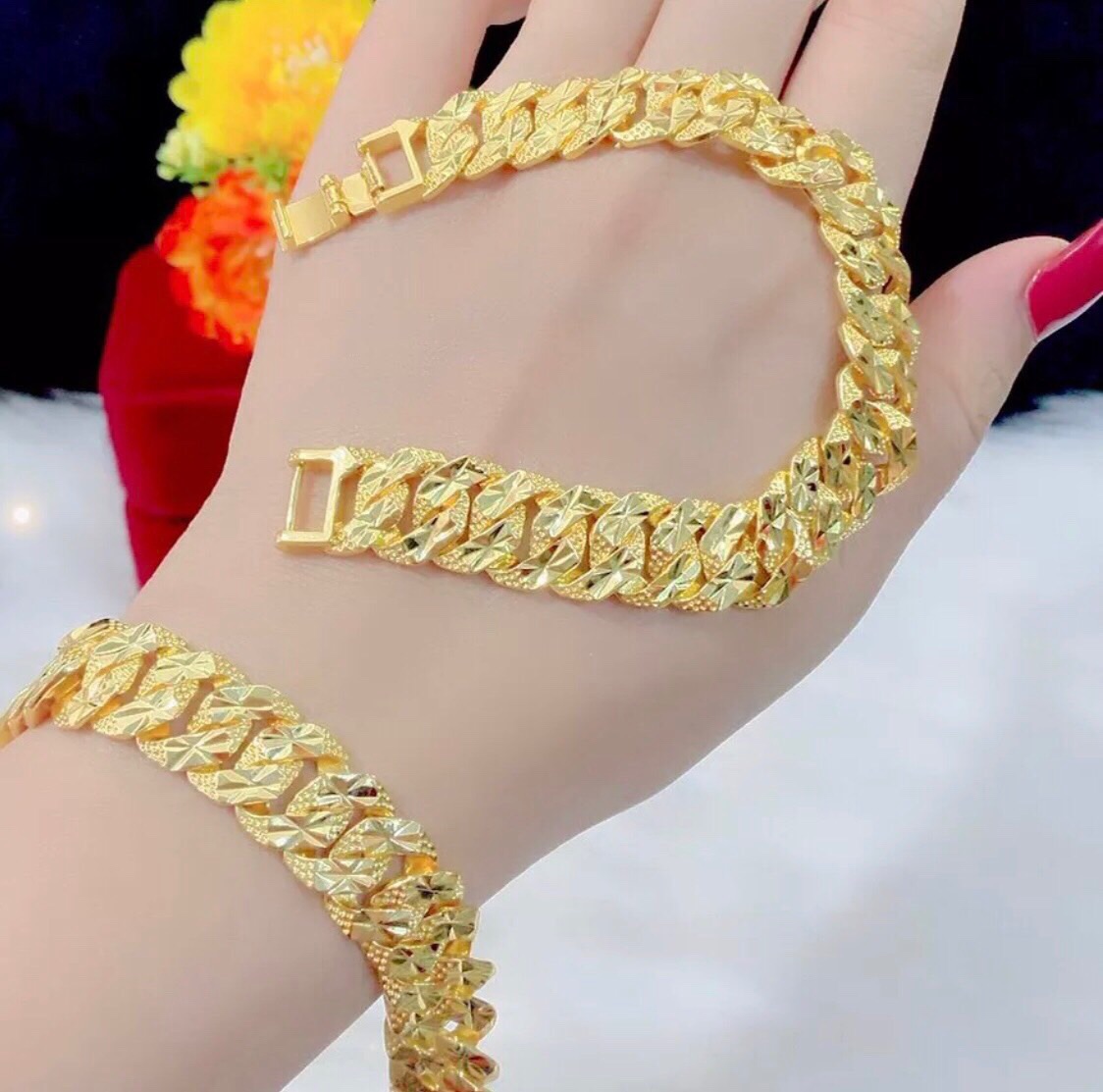 Lắc tay nữ kiểu chạm mạ vàng 24k mẫu cực đẹp