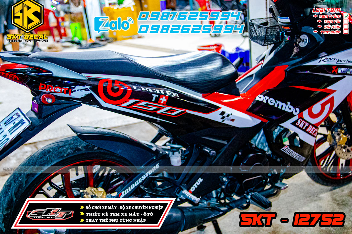 tem trùm xe exciter 150 trắng đỏ đen brembo