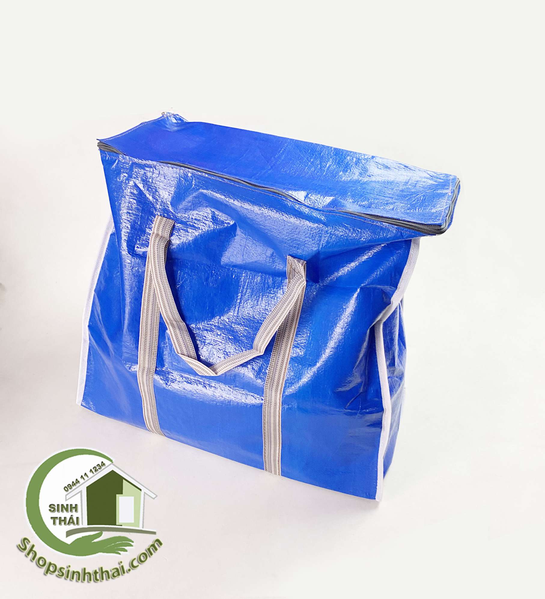 [HCM]Túi bạt màu xanh dương nhỏ số 2, túi dứa có dây kéo đựng đồ đạc quần áo  mùng mền - (50 x 46 x 25cm)