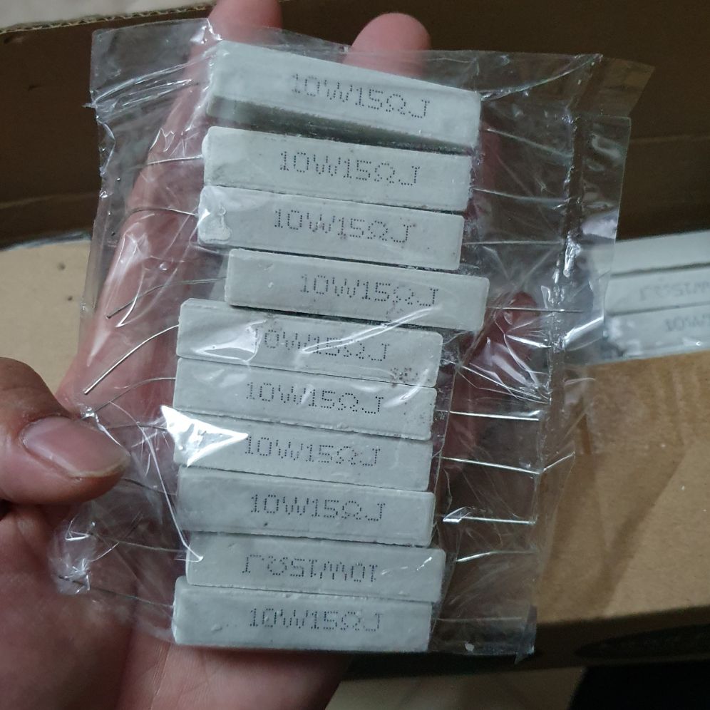 Trở sứ 15 ôm 10w giá bán 10 con