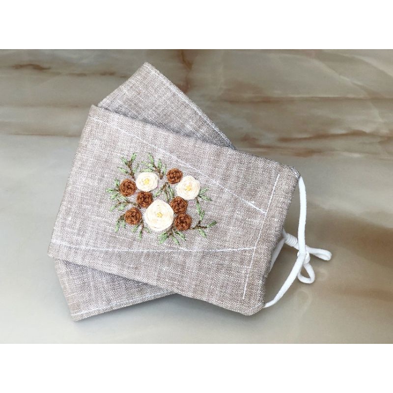 KHẨU TRANG 3D VẢI LINEN THÊU TAY