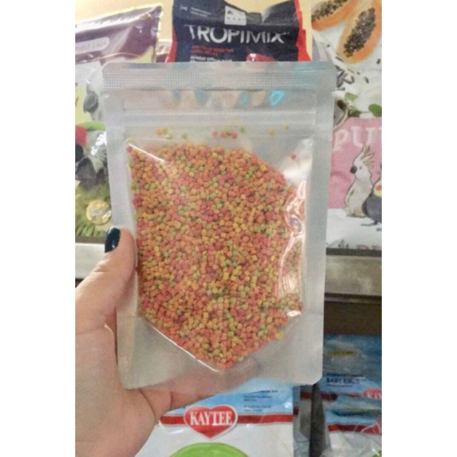 [HCM]Hạt trái cây cho vẹt size nhỏ 30k/100g