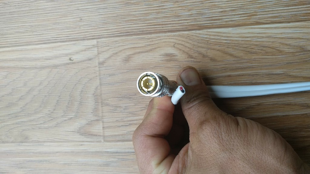 Phụ kiện lắp đặt thiết bị khi mua hàng
