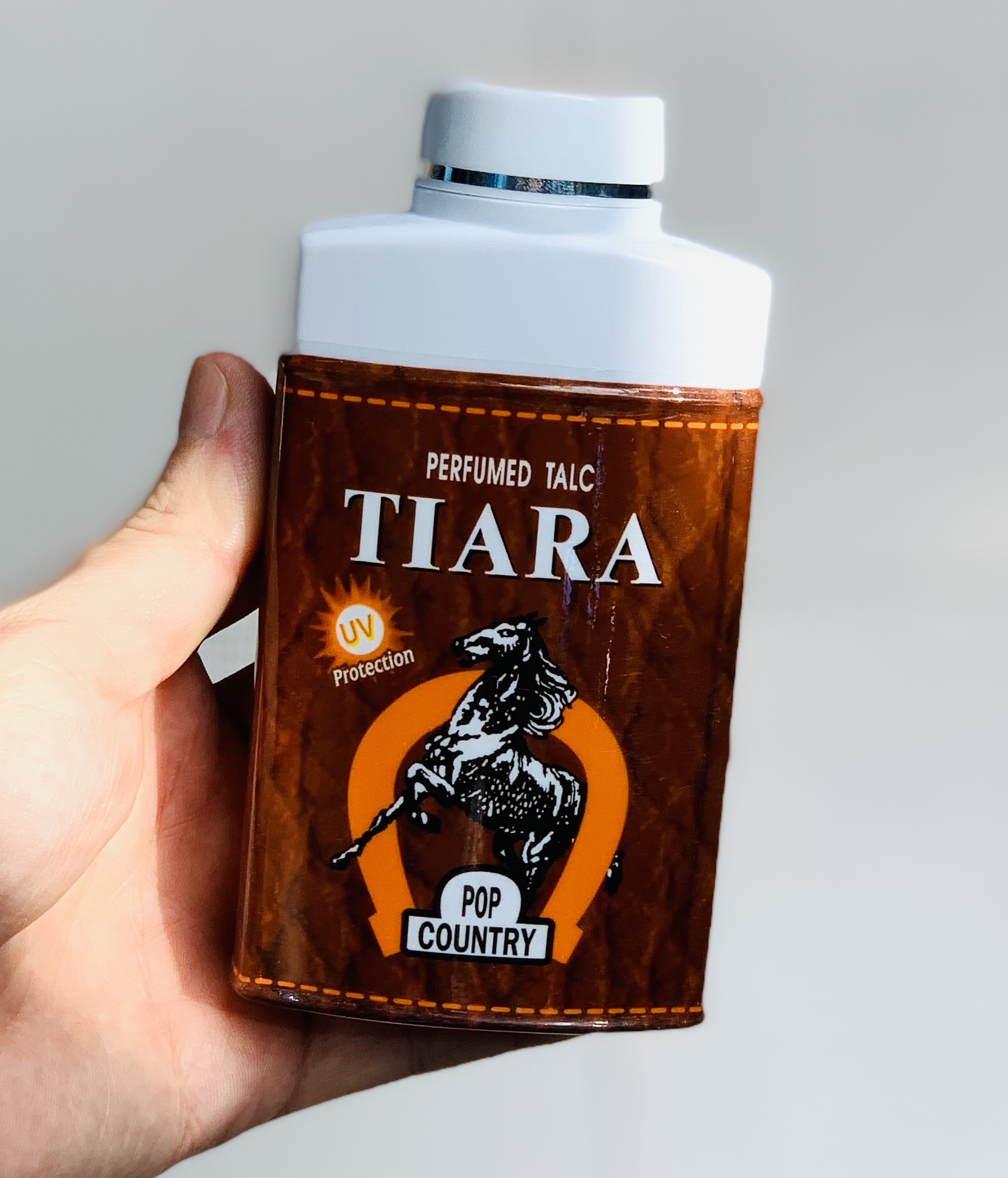 [HCM] PHẤN THƠM TIARA POP COUNTRY PERFUMED TALC UV PROTECTION - Có lựa chọn