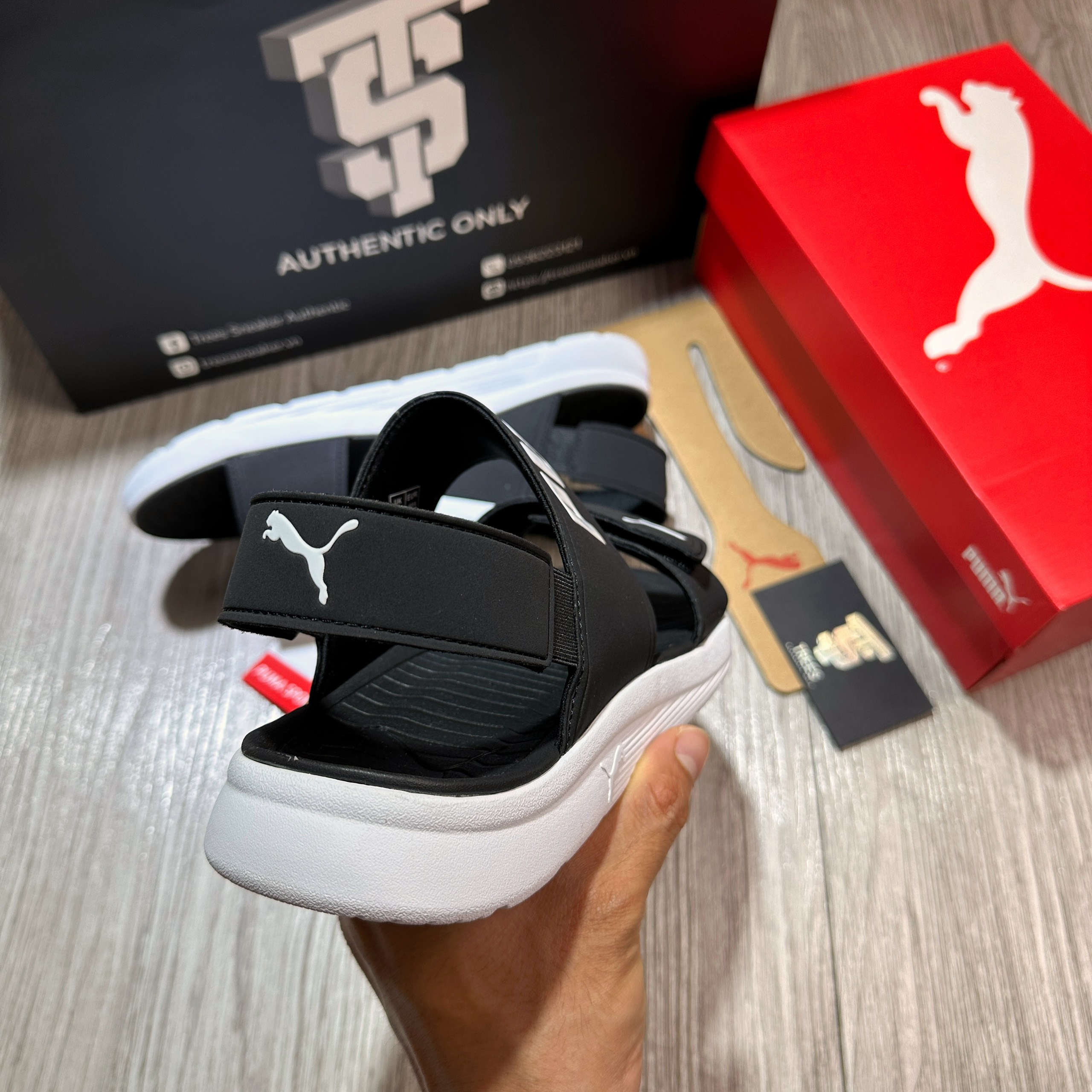 [PUMA XẢ KHO SALE TO] Giày PUMA BACKSTRAP SANDALS BLACK WHITE 385971 02 Full Box Tag Auth