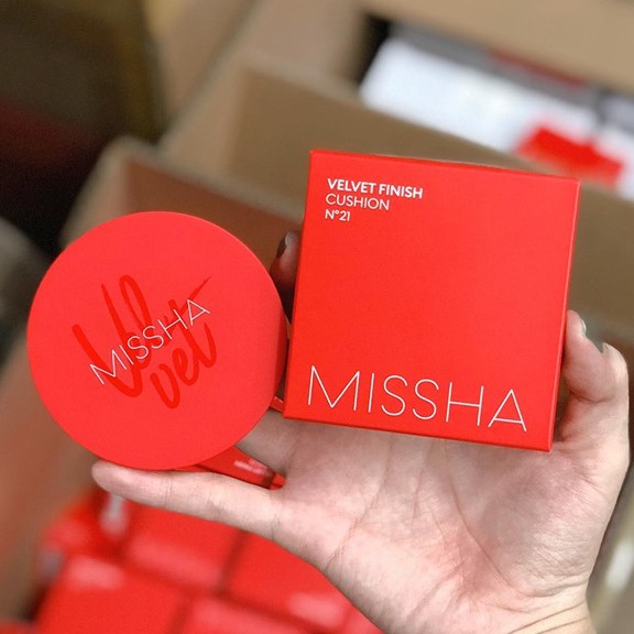 Phấn nước Missha Velvet Finish đỏ