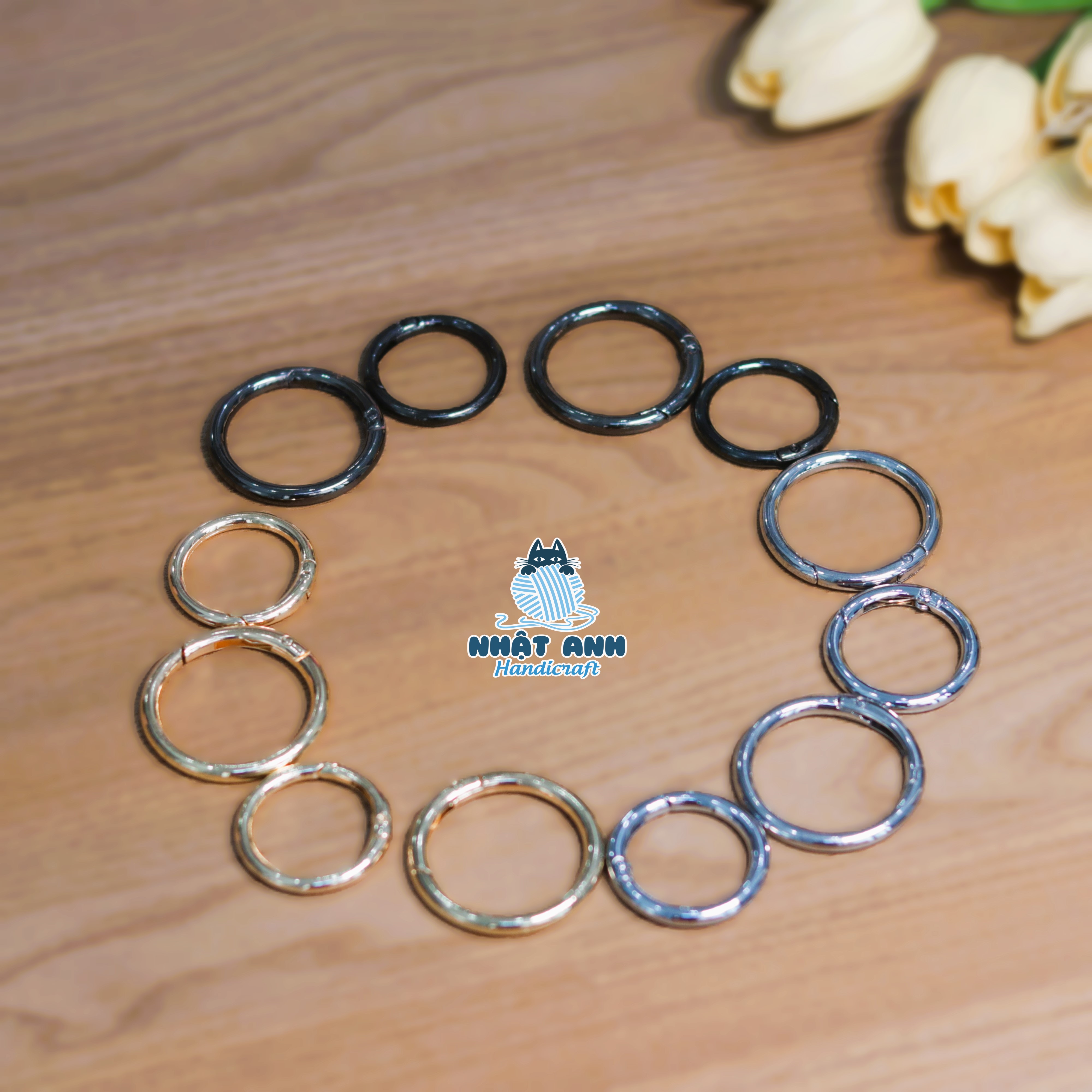Khoen tròn, móc khóa tròn mở kim loại