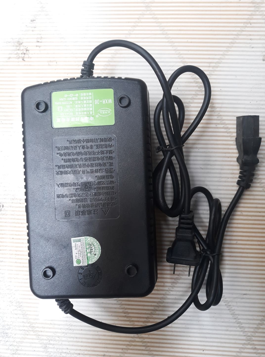 Sạc xe đạp điện 36V12Ah