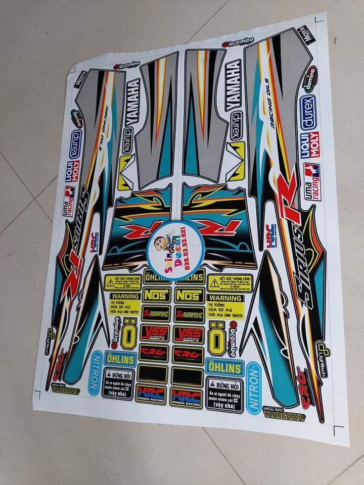 [HCM]Tem xe Sirius R xăng cơ tặng logo