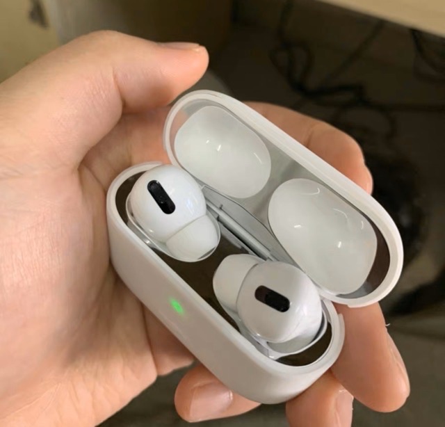 Miếng dán chống bẩn Airpods pro/1/2- ĐẸP