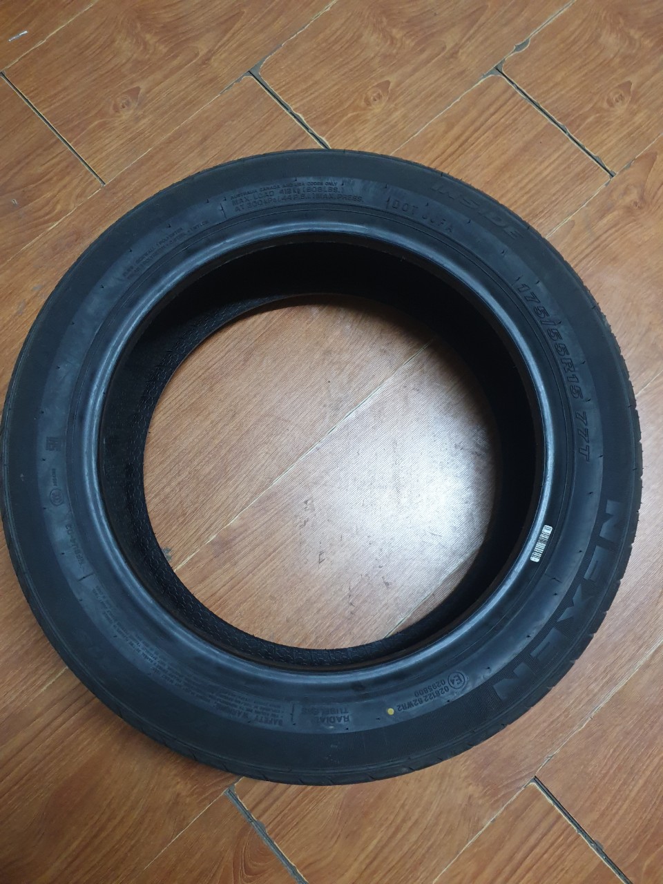 Lốp nexen 175/55R15