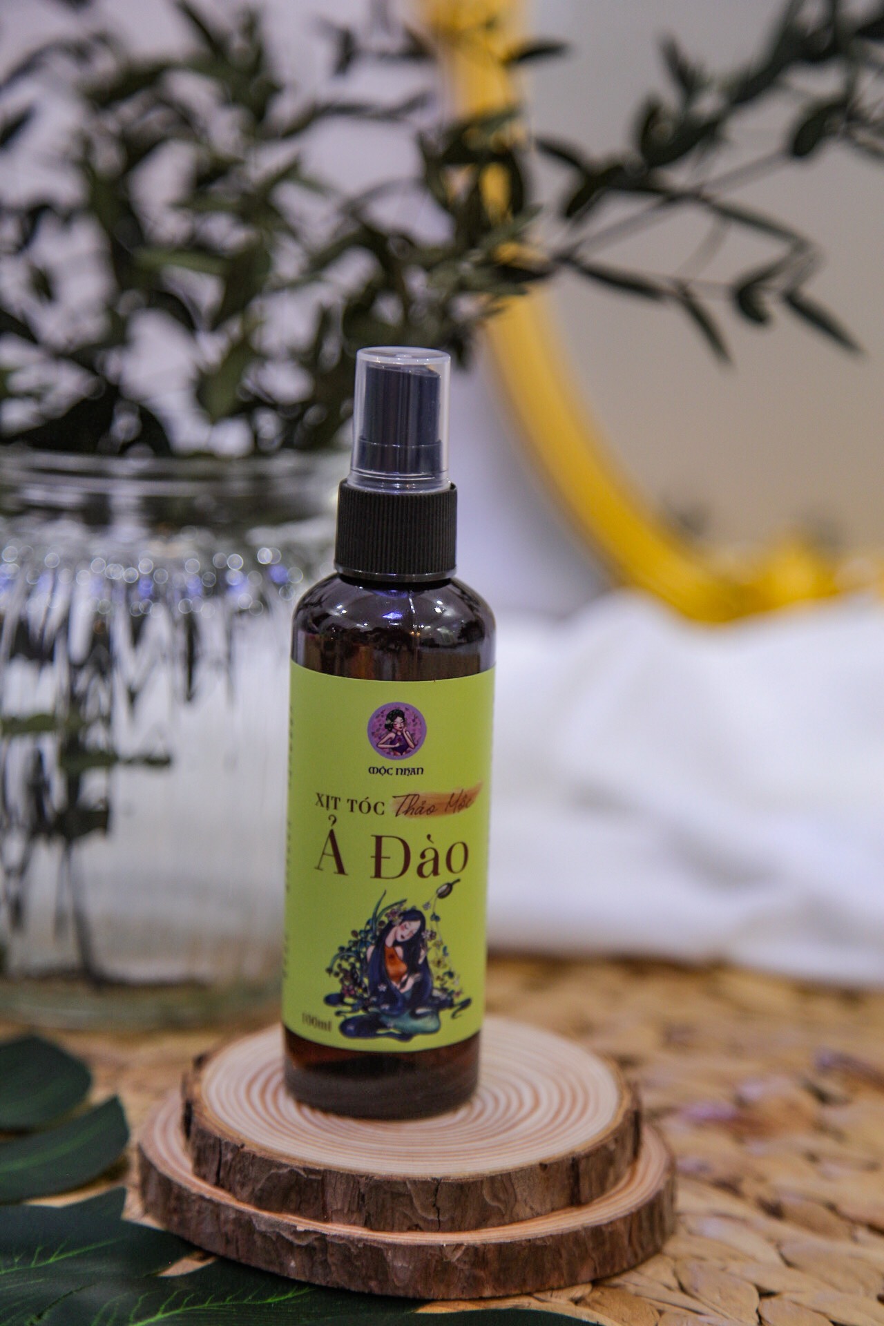 xịt tóc bưởi rừng và  hương nhu