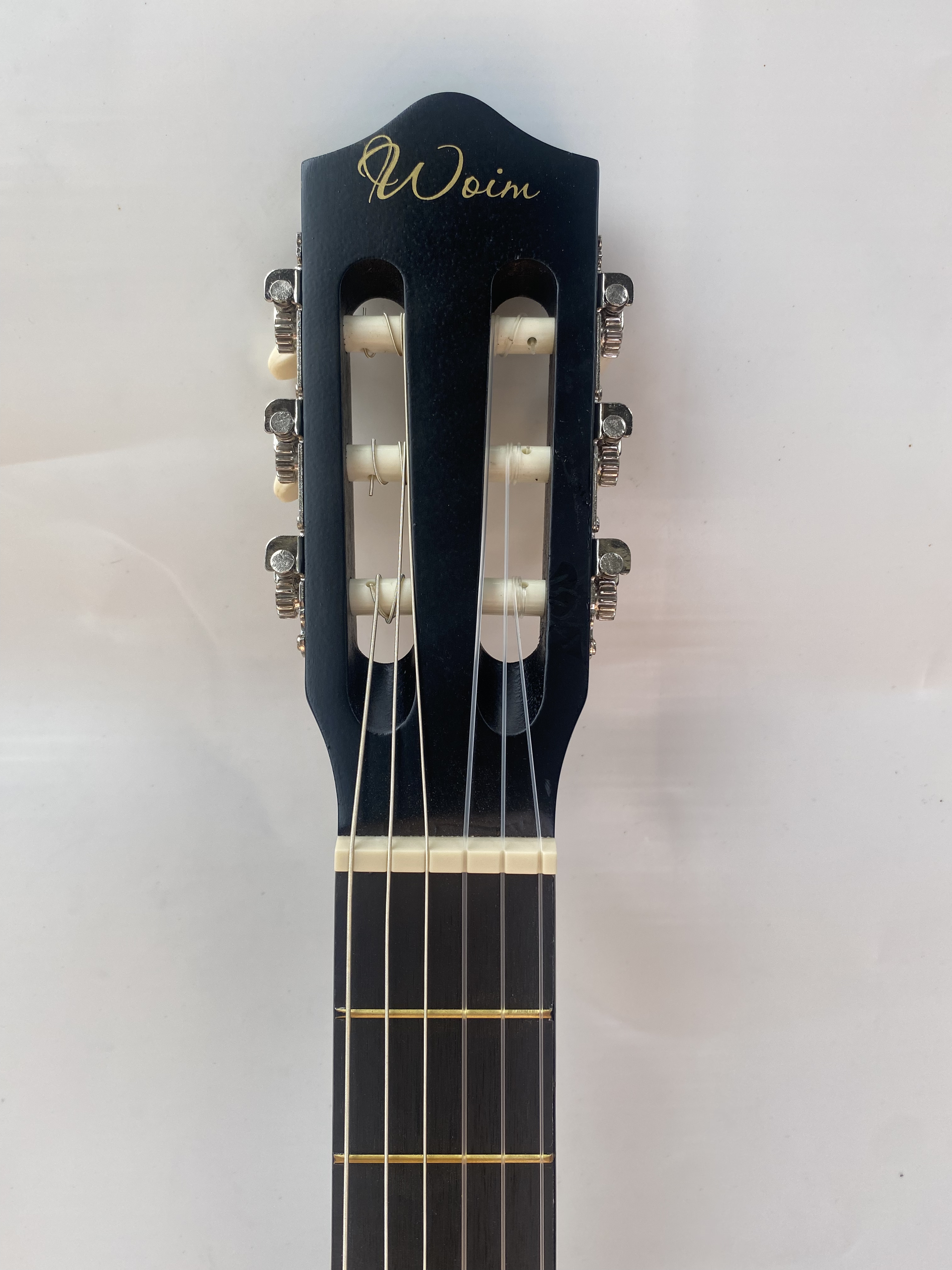 Đàn Guitar dáng D đủ màu sắc giá rẻ.