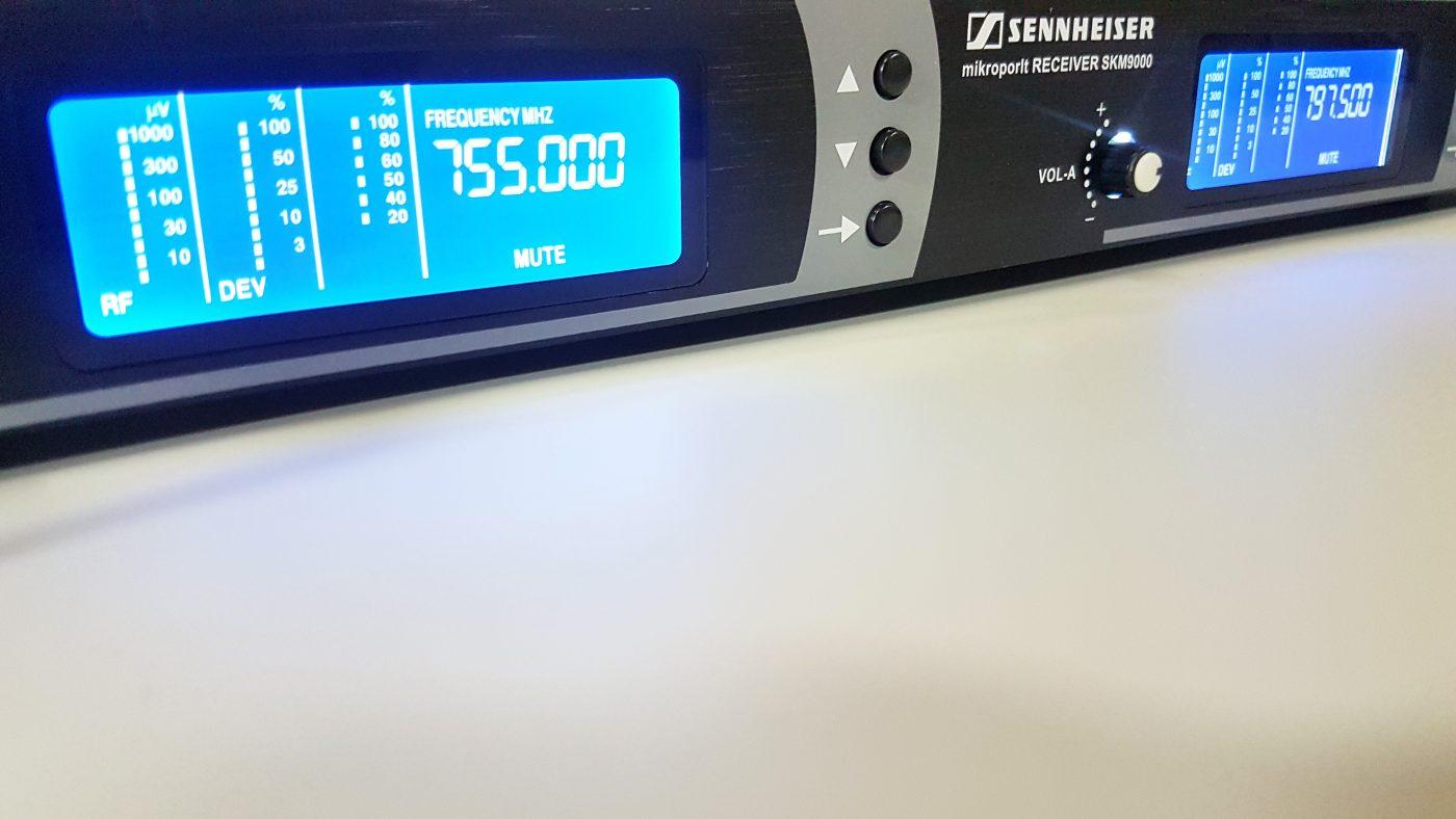 Micro không dây cao cấp Sennheiser SKM9000 4 Râu