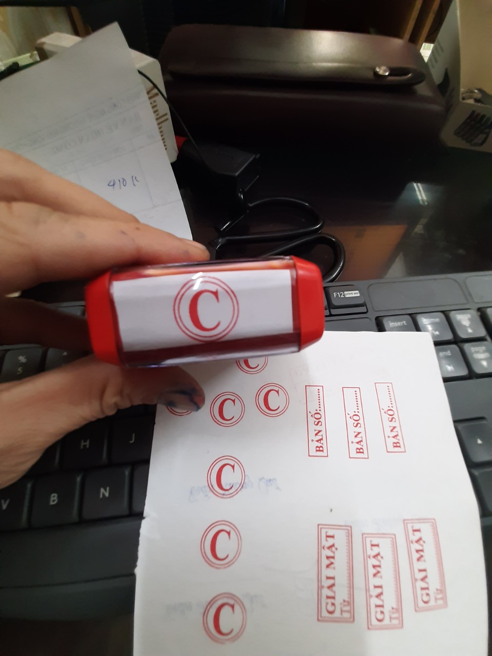 Con dấu chữ C (Chuẩn thông tư 24 BCA)
