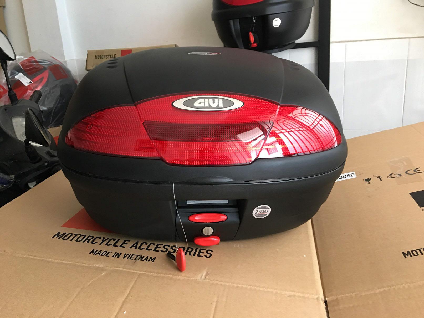 [HCM]Thùng sau givi E450N dung tích 45 lit