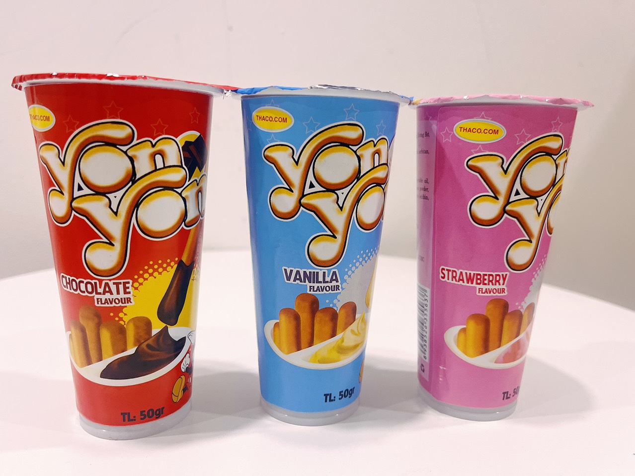 1 Hộp Bánh Que Chấm Socola Yon Yon / Bánh que chấm kem Yon Yon