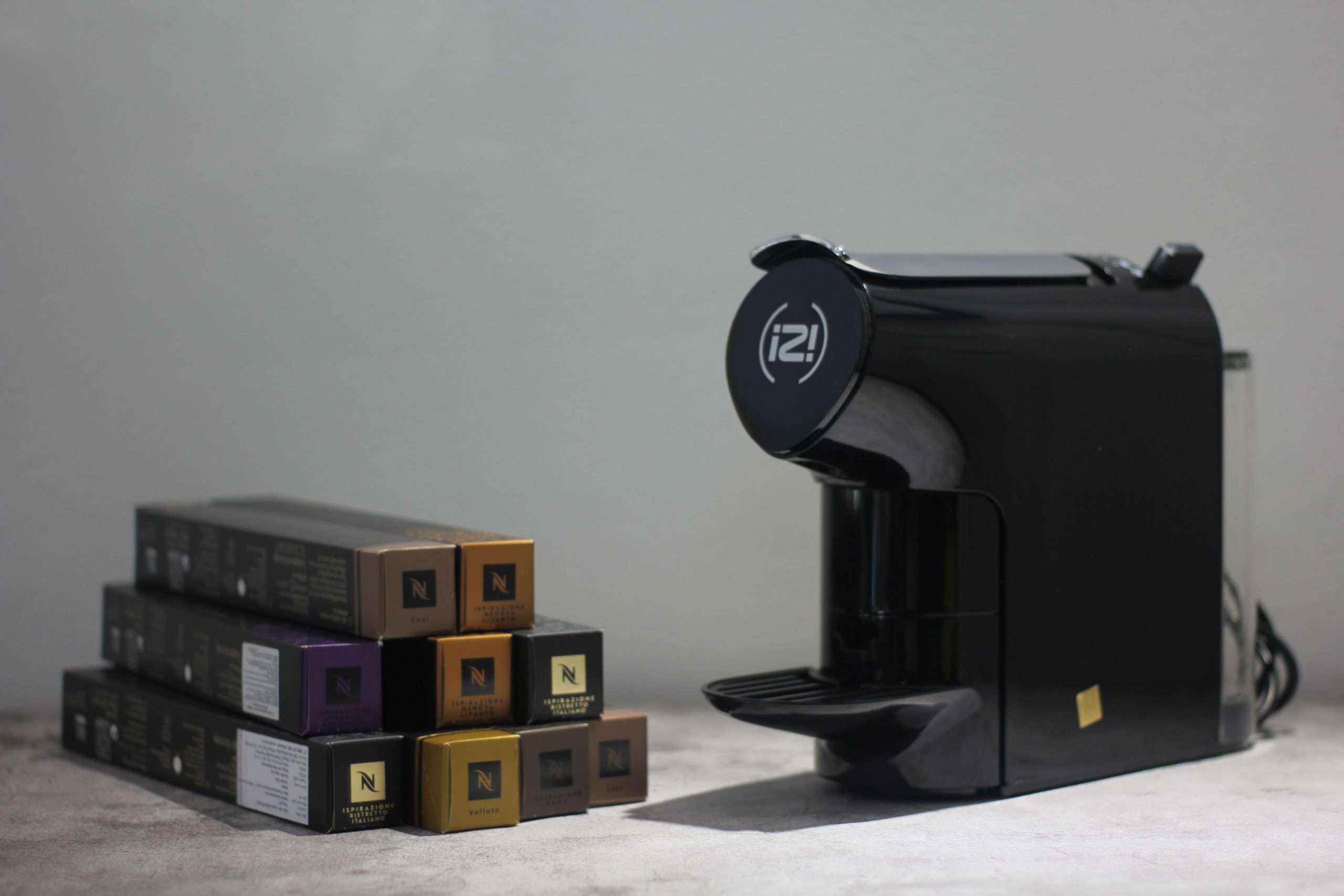 MÁY PHA CÀ PHÊ VIÊN NÉN IZI CAPSULE COFFEE MACHINE C236 ĐEN 220V