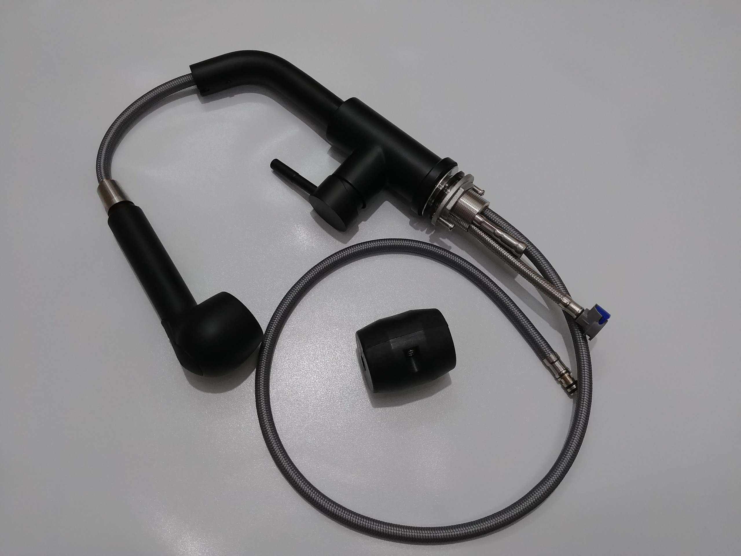 vòi rửa bát nóng lạnh rút dây cổ thấp Lukas