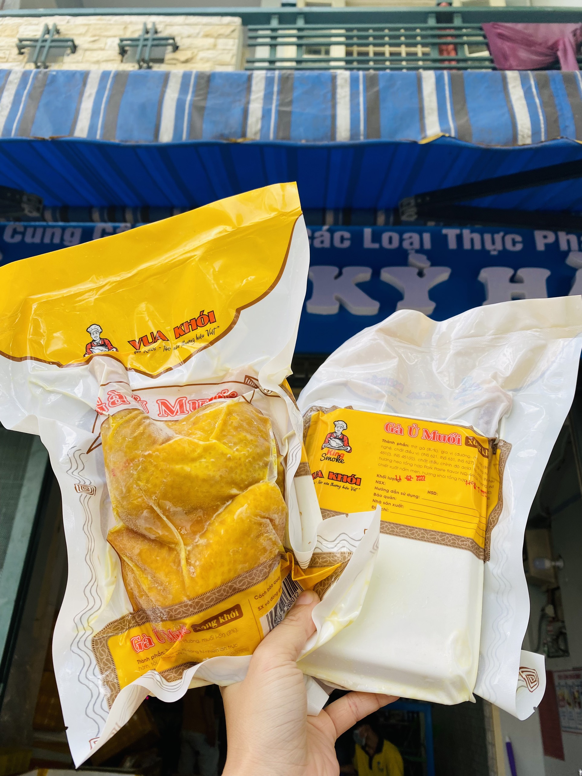 [GIAO NHANH 2H HCM] Giá Sỉ Nữa Con Gà Ủ Muối Xông Khói