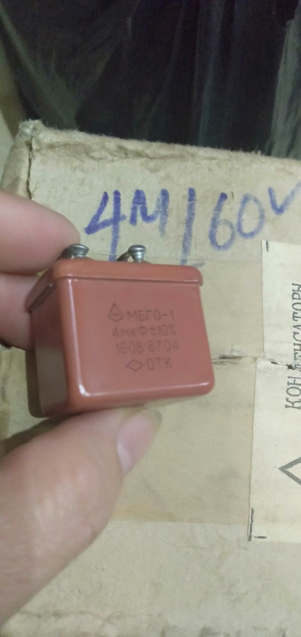 2 tụ nga 4uf 160v - Điện Tử Nhật Anh