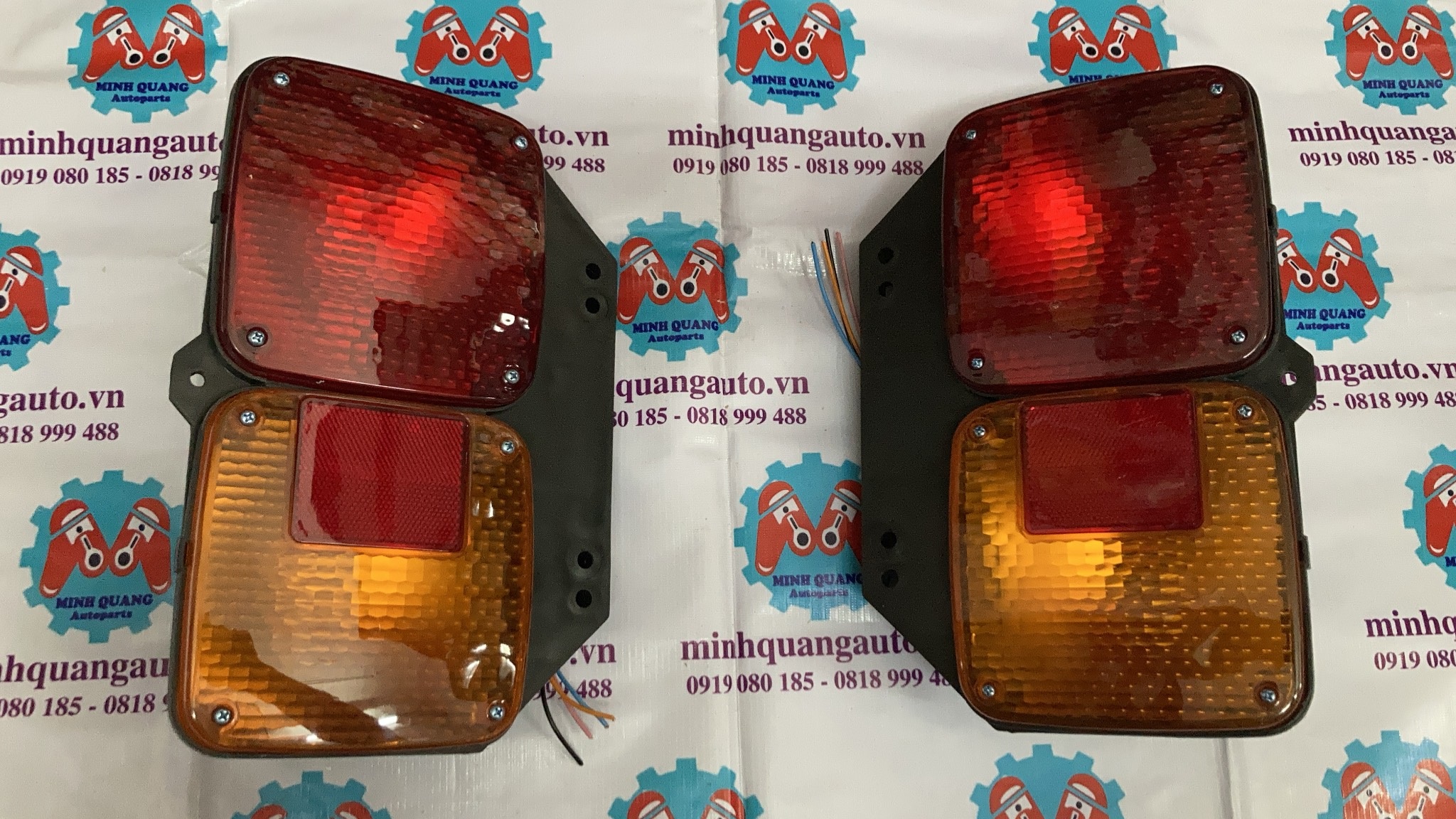Đèn hậu hino 500/700