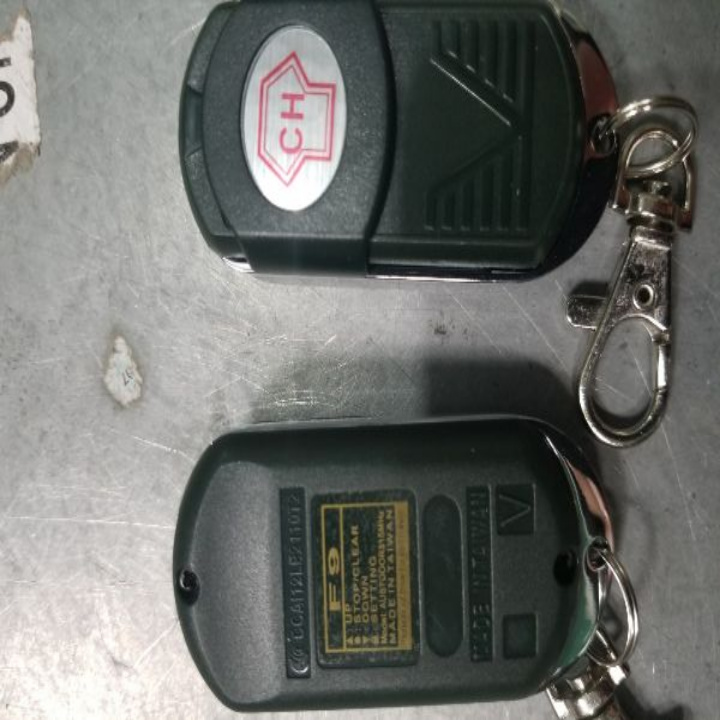Remote cửa cuốn YH 315 mhz đa năng  thông minh cài cho các tay mã 315 mhz