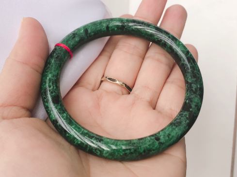 [HCM]Vòng tay đá cẩm thạch xanh lý đẹp  mẫu mới nhất 2020 hàng chụp thức tế 100% đặt hàng sẽ có nhân viên gọi tư vấn trước khi giao.