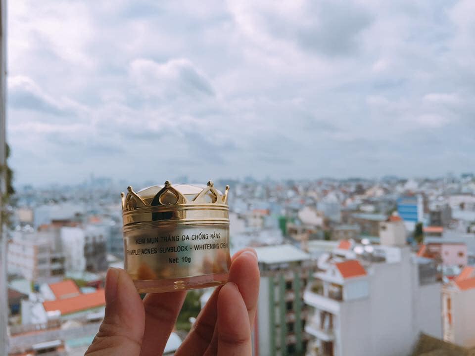 kem Elise mụn trắng da chống nắng
