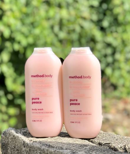 (HCM) Sữa tắm organic Method Body HỒNG 532ml