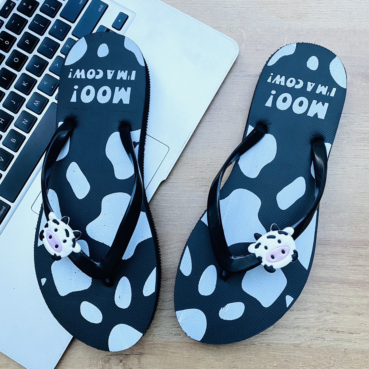 [HCM]Dép Nữ Xỏ Ngón Bò Sữa 2 Màu ( Trắng Đen )