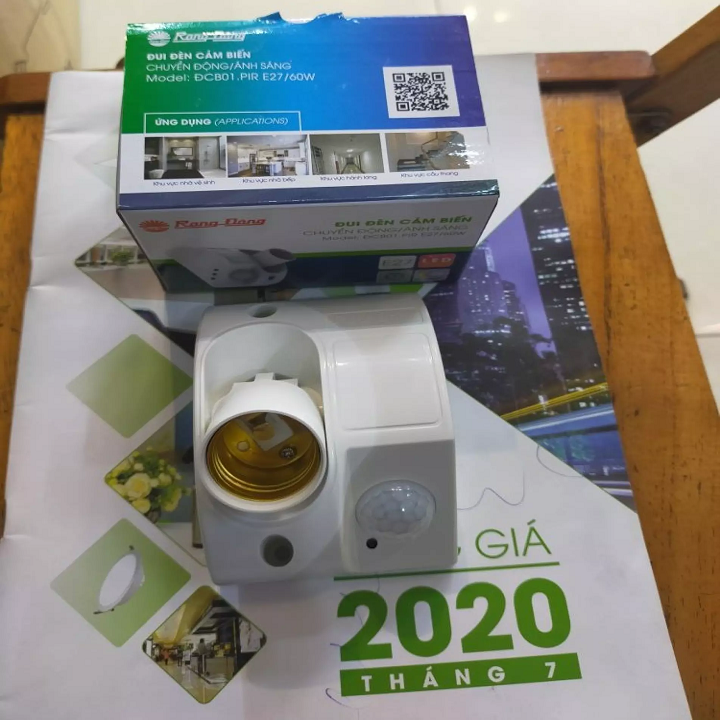 Đui Đèn Cảm Ứng Rạng ĐÔNG E27