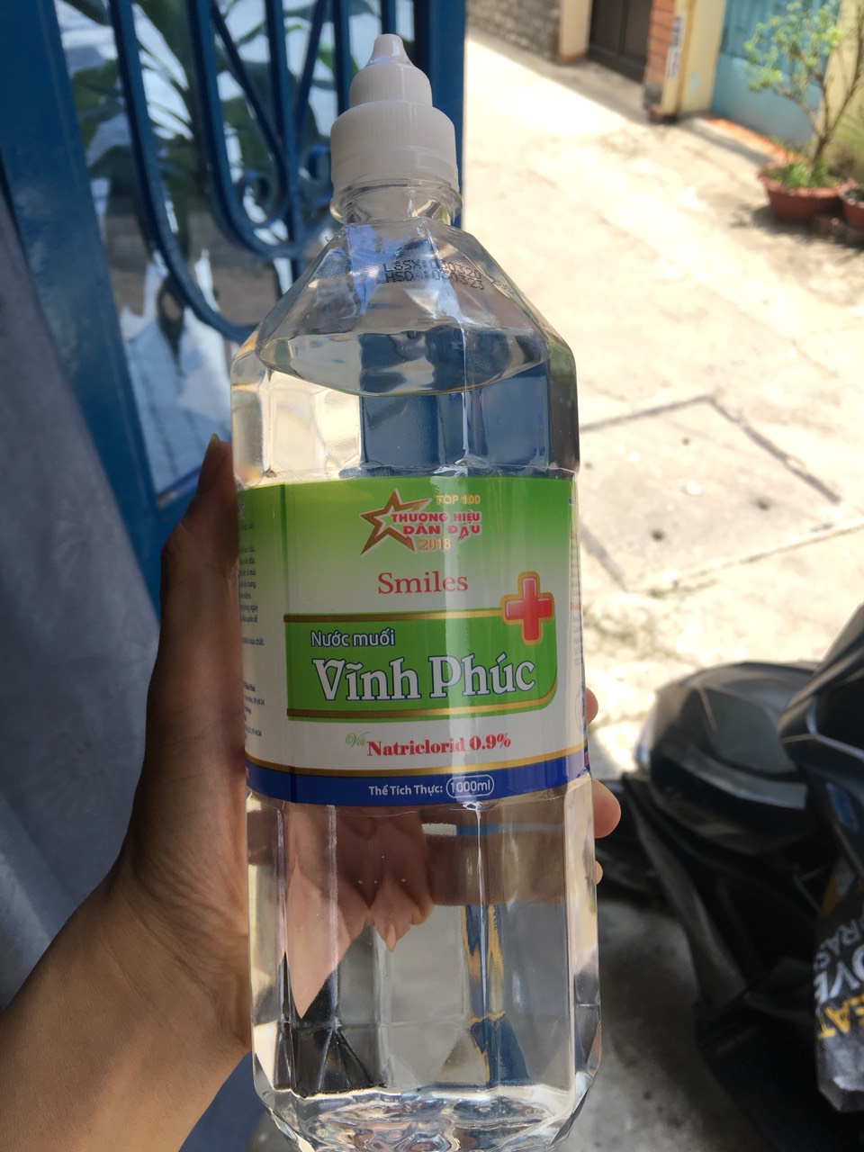12 chai nước muối sinh lý Vĩnh Phúc 1000ml ( 1 lít )