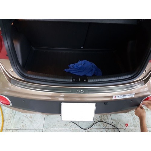 Ốp viền gầm sau i10 Hatback 2018 CAO CẤP