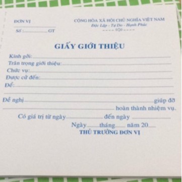 Giấy giới thiệu 1 liên giấy đẹp( 13cm x 19cm)