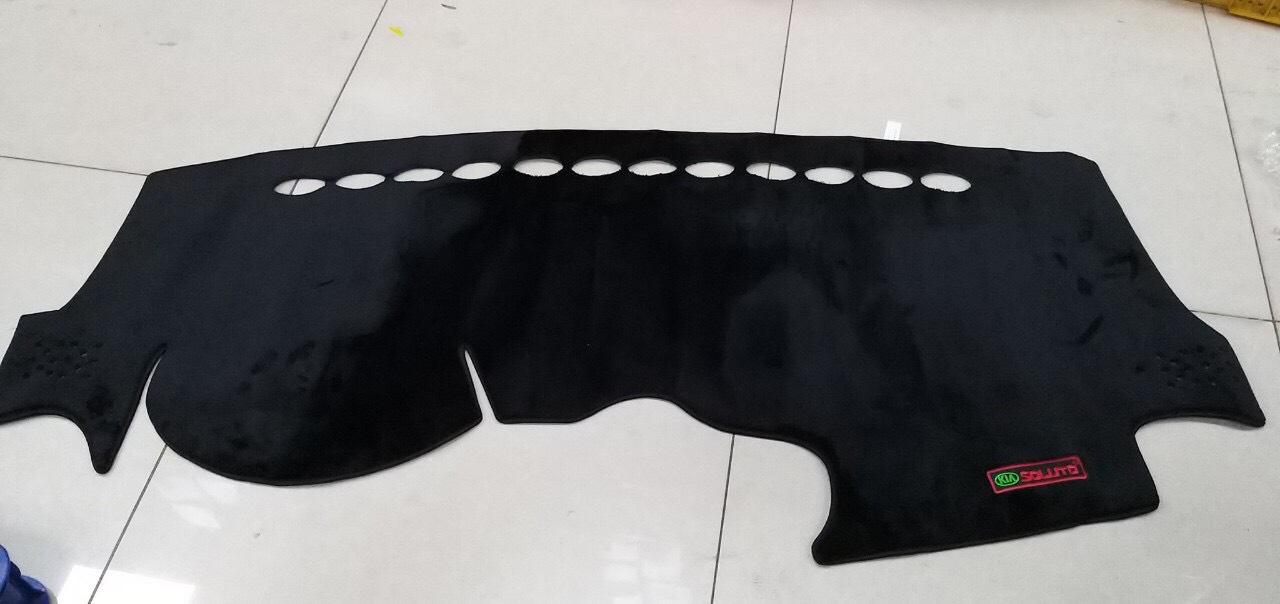 Thảm taplo nhung lông cừu xe Kia Soluto 2018 đến 2022 Cao Cấp Có Đế Chống Trượt Giúp Che Nắng Taplo, Chống Nứt Bạc Màu Taplo, Chống Lóa Mắt Và Tăng Thẩm Mỹ Cho Xe