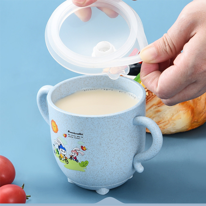 [HCM]Cốc nhựa lúa mạch có nắp và ống hút silicone