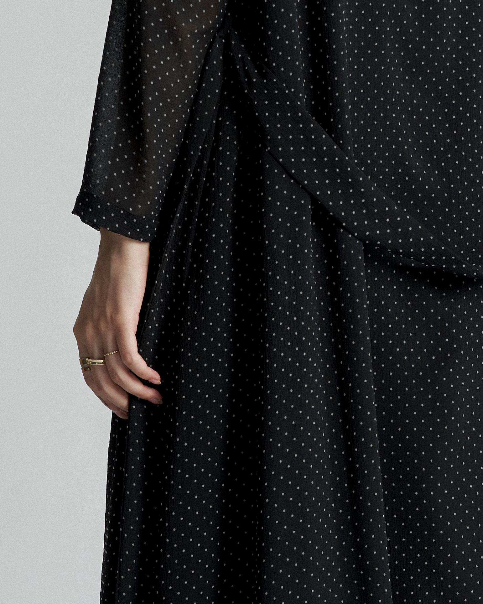 Đầm sơ mi chiffon chấm bi KHÂU BY CQ