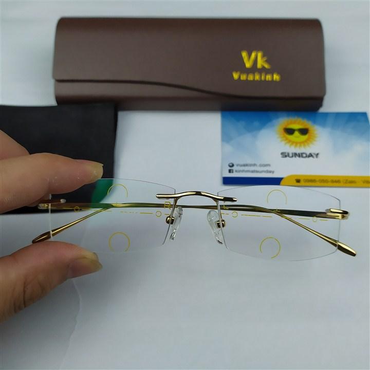 Kính đa tròng đổi màu gọng titan V275